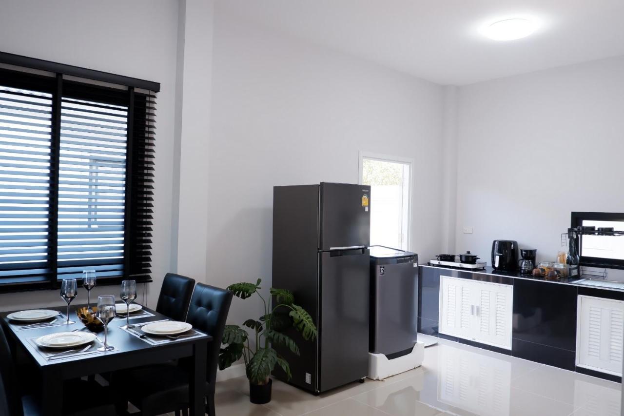 Large & Quiet 3Bd Home With Security & Pool Ubon Ratchathani Eksteriør billede