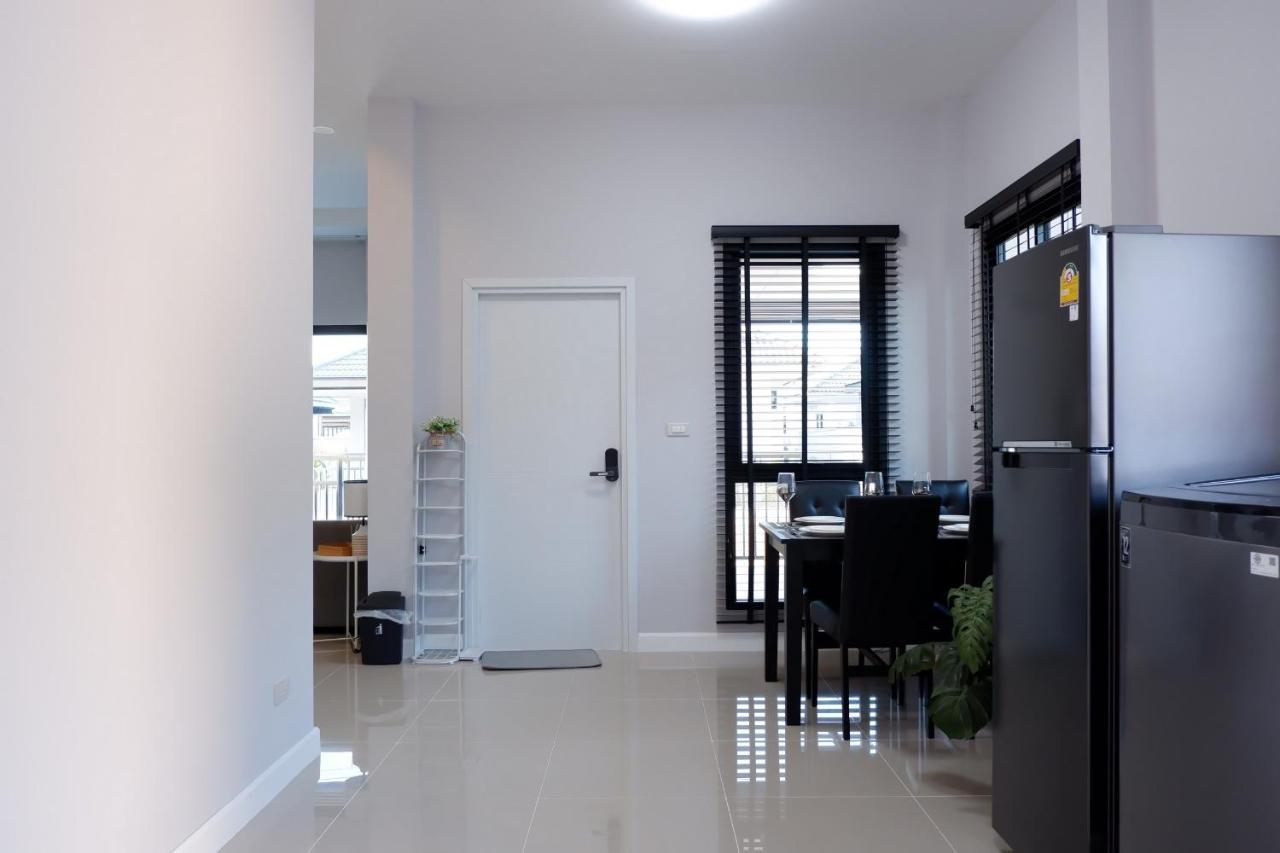 Large & Quiet 3Bd Home With Security & Pool Ubon Ratchathani Eksteriør billede